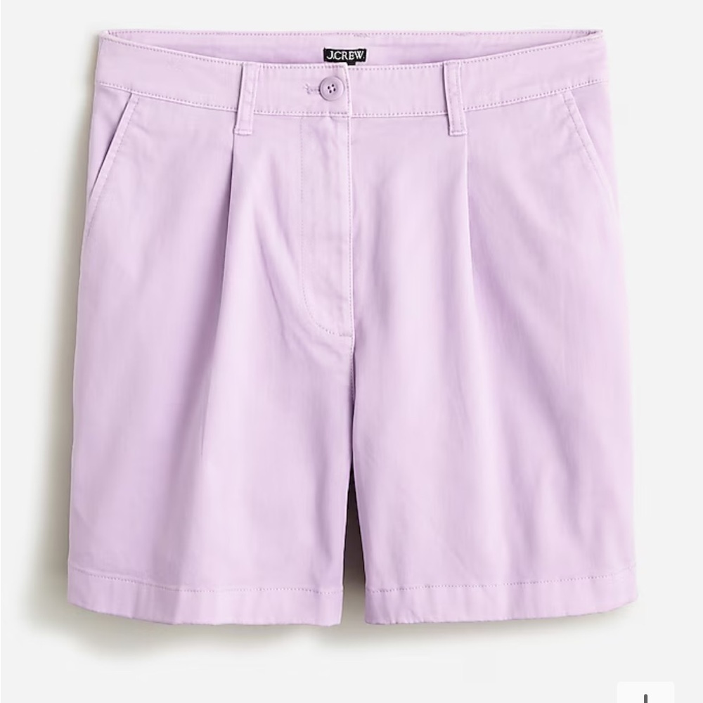 Pleated Lilac color chino short